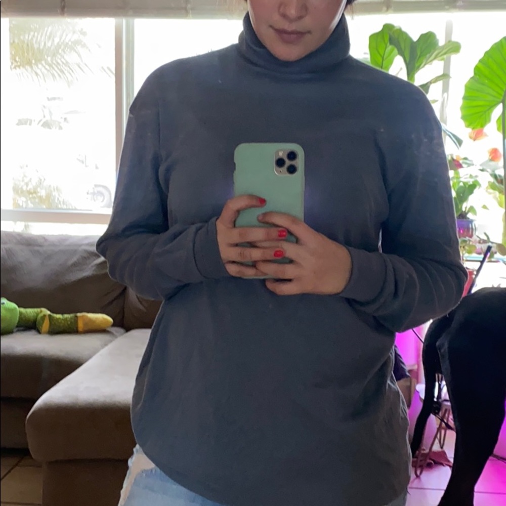 Turtle neck - Picture 3 of 3